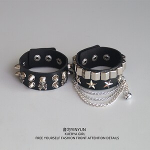 Y2K Punk Niche Skull Studded Bracelet Accessory Hip-Hop Street Dance Leather Wristband for Girls and Boys ins Trend