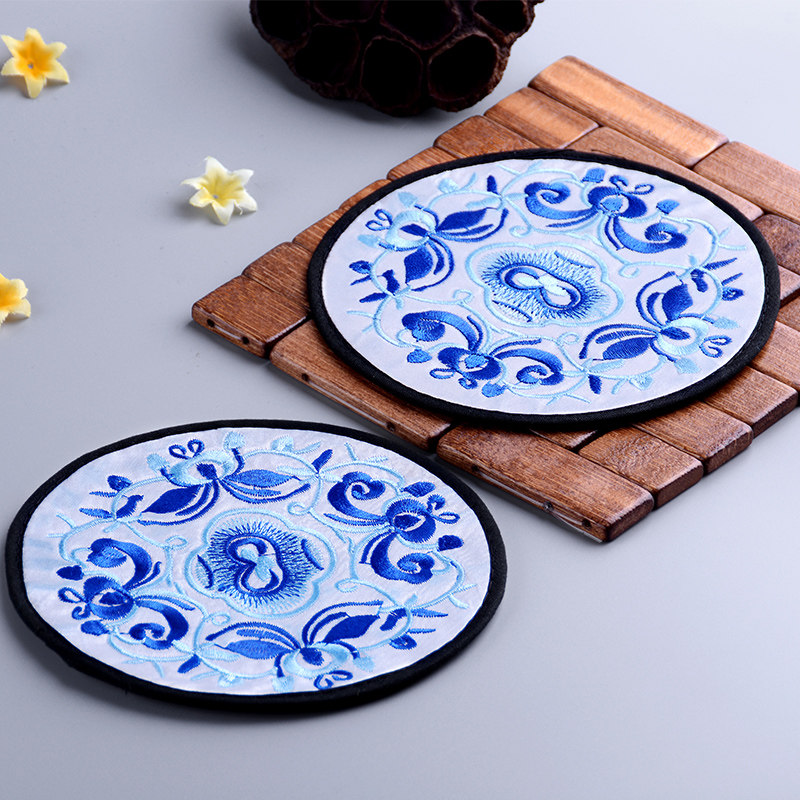 Yunjin embroidery coaster fabric coaster silk satin national characteristics Chinese style foreign small gifts