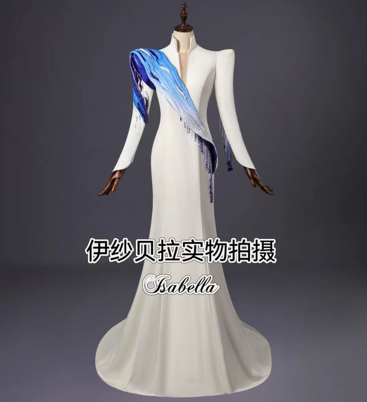 Isabella's Actual Shot of a Contrasting Color Host Gown, Slim-Fit Folk Song Solo Performance Outfit, Long-Sleeve Singing Performance Stage Outfit