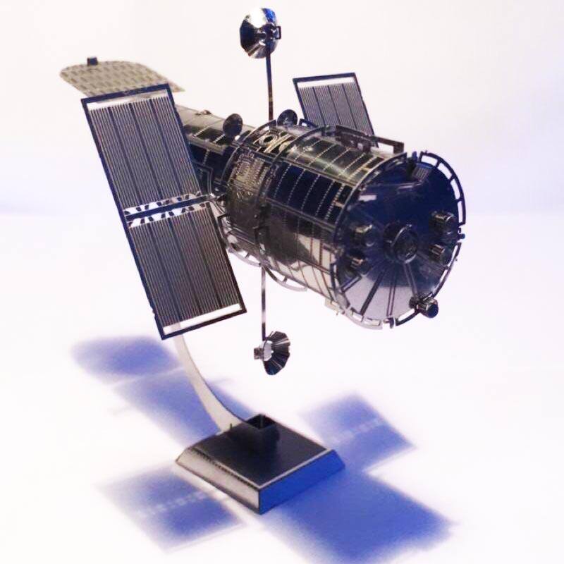 Steel image 3D glue - free stereo metal assembly stainless steel puzzle model Hubble Space Telescope landed on the moon