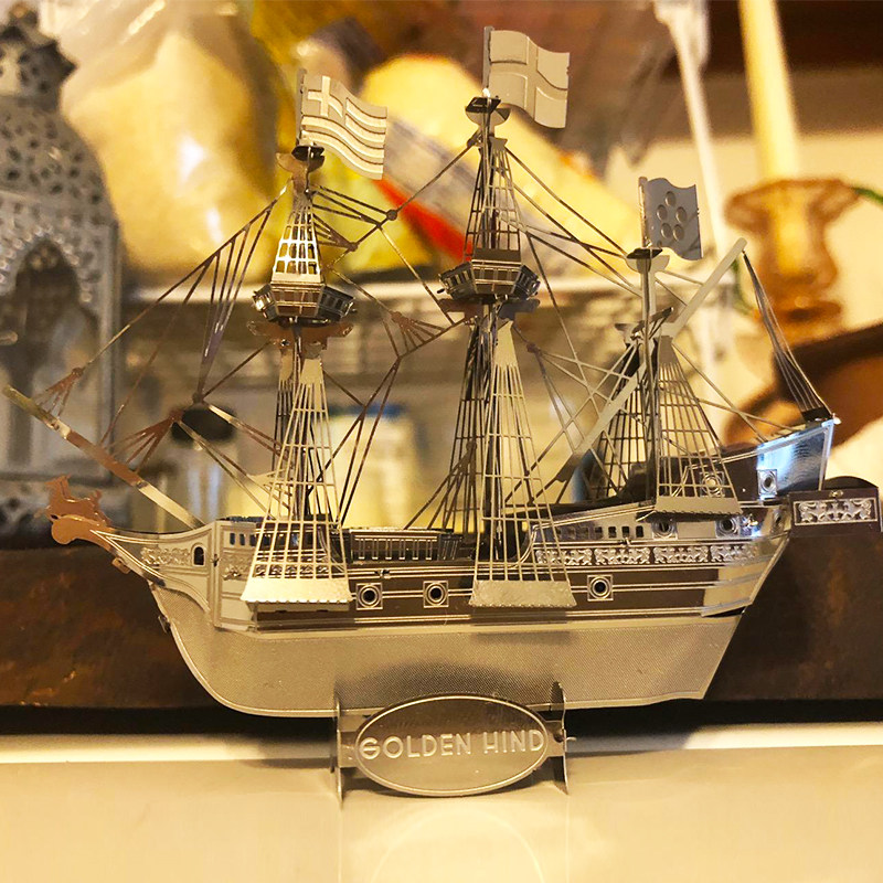 3D glue - free stereo metal assembly stainless steel puzzle model tank ship artillery ship Golden Deer pirate ship
