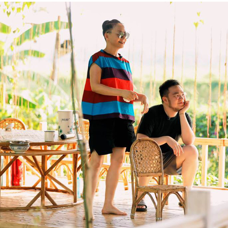 Longing for life Song Dandan the same clothes color striped t-shirt women's summer Korean version loose round neck short top