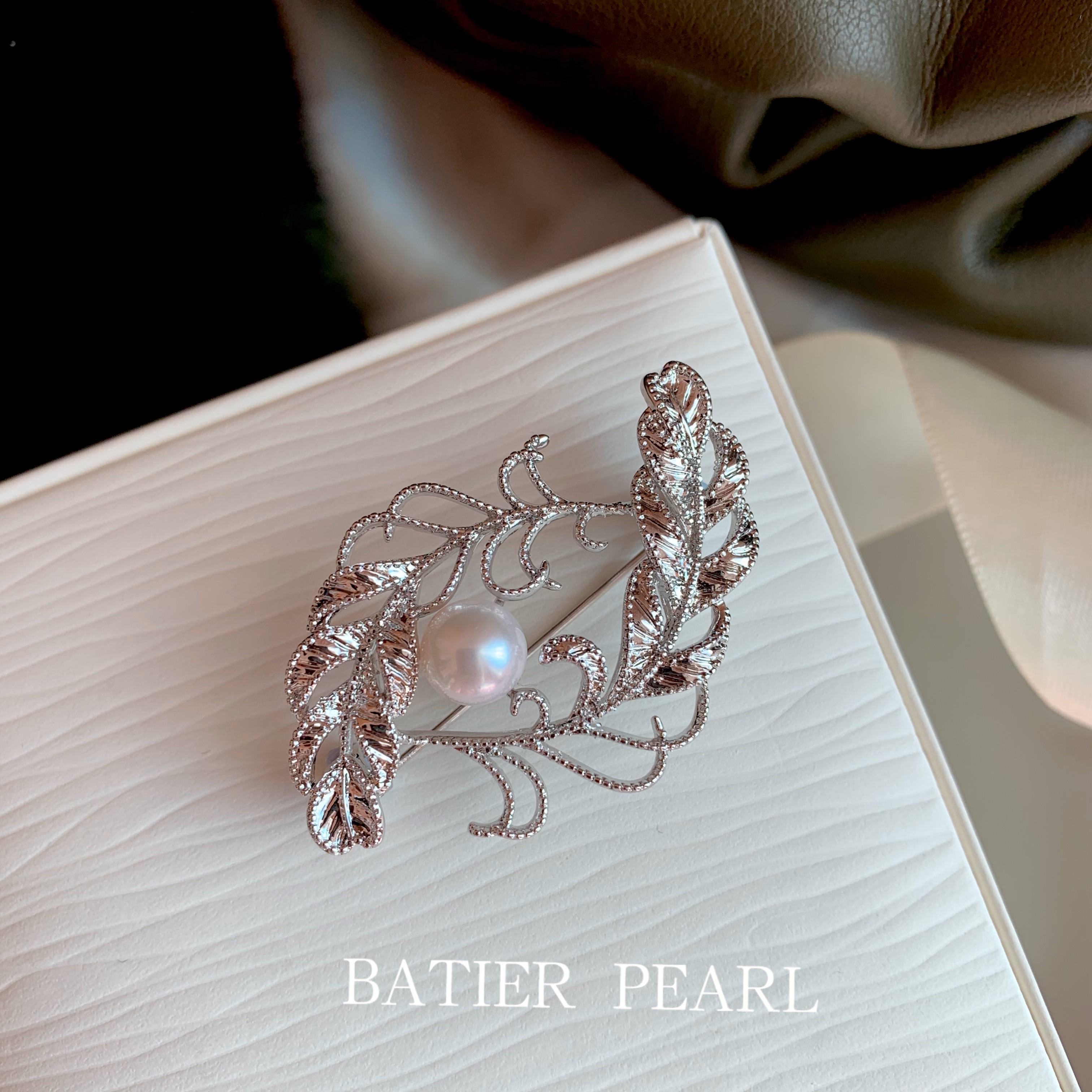 Ballet Jewellery M The Feather Japanese Akoya Seawater Pearl Brooch Pendant for Blue Jays