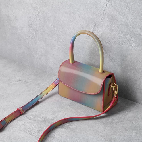 Маленькая универсальная радужная сумка через плечо