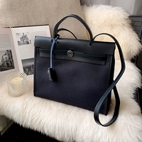 Большой, черный