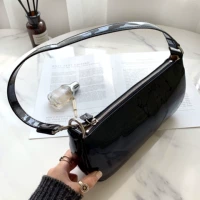 Яркая лапша черная