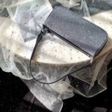 Под подмышками, подмышками с высоким уровнем высокого уровня чувствительности винтажный нишевый дизайн бренда Рэйчел плеч