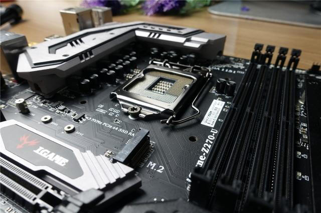 CPU+显卡双水冷，打造光污染主机