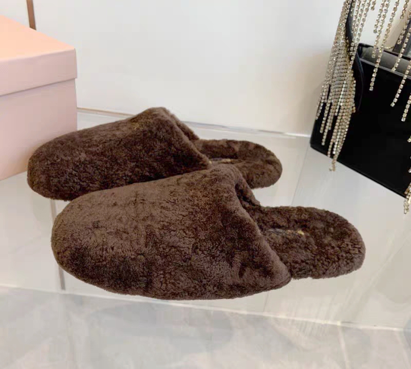 2026 Autumn/Winter New Women's Genuine Wool Closed-Toe Casual Slip-On Furry Slippers Versatile Pure Wool Winter Women's Slippers