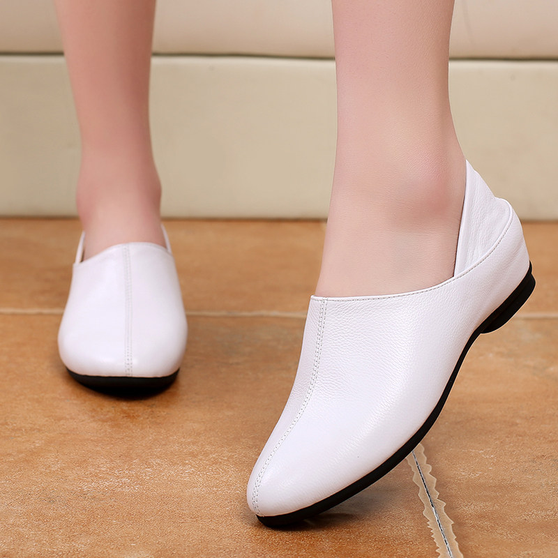 Woman's shoes spring 2020 new Han plain soles slippers with leather hollow soft soles pregnant women leisure white shoes