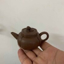 Yixing purple clay teapots instability of small shi qiu to get 80 millilitres of water in the pure all handmade