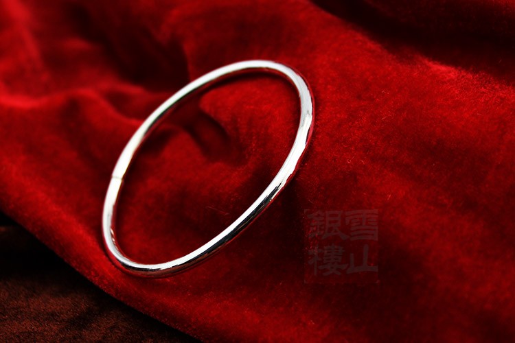 Trang sức Hồng Thắng 999 nguyên chất làm bằng tay bạc tròn thân rắn trơn miệng kín có thể được tùy chỉnh vòng băng ngọc thủy tảo neja