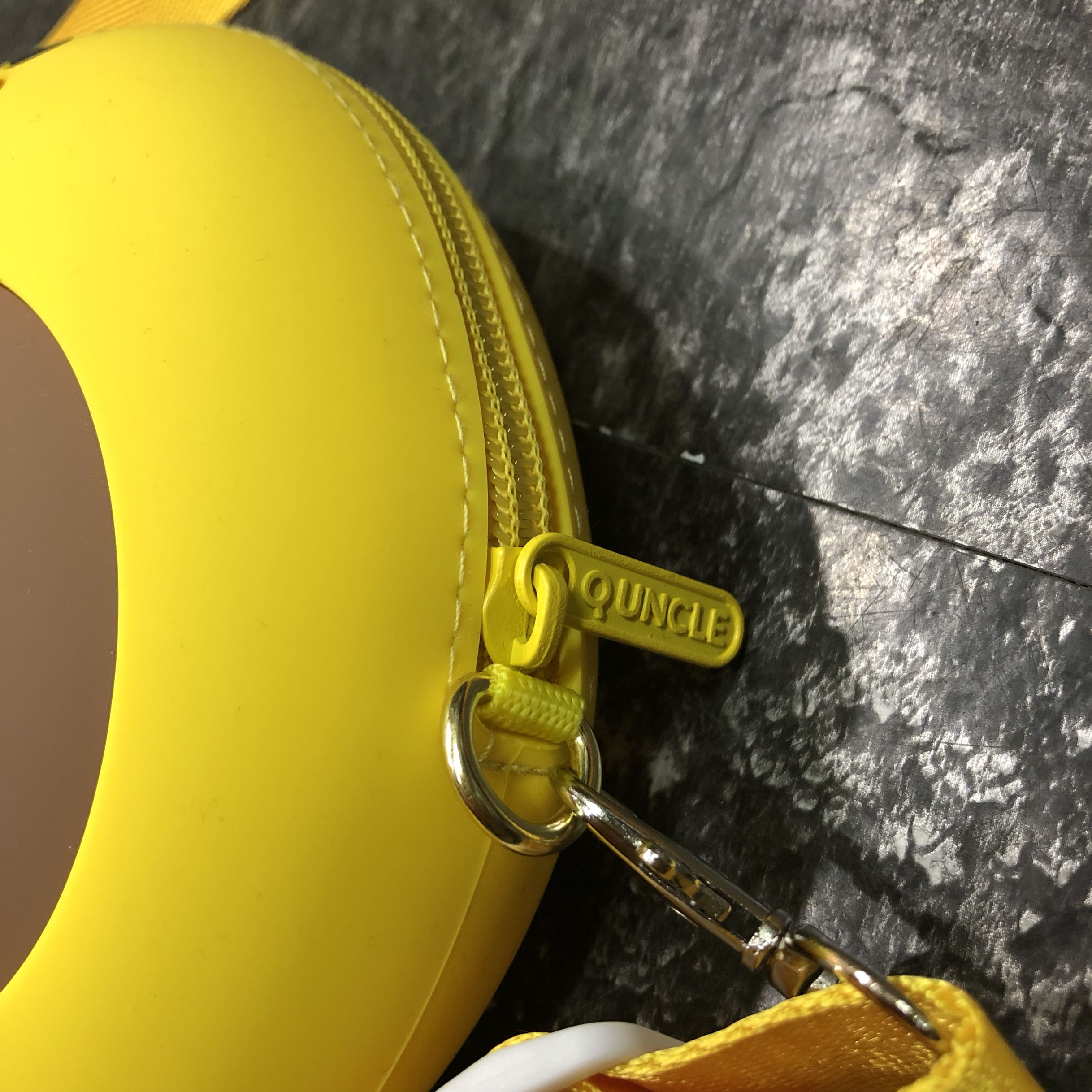 Mềm dễ thương gà con dễ thương lưới đỏ xiên silicone không thấm nước trẻ em cha mẹ-con đeo túi điện thoại di động lớn - Túi điện thoại túi đeo chéo nữ mini