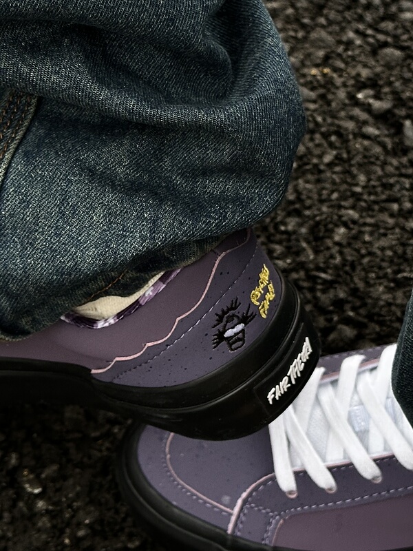 Visecoo Concepts Co-Branded Men's and Women's Low-Top Casual Sneakers Purple Lobster Street Skate Shoes Casual Shoes