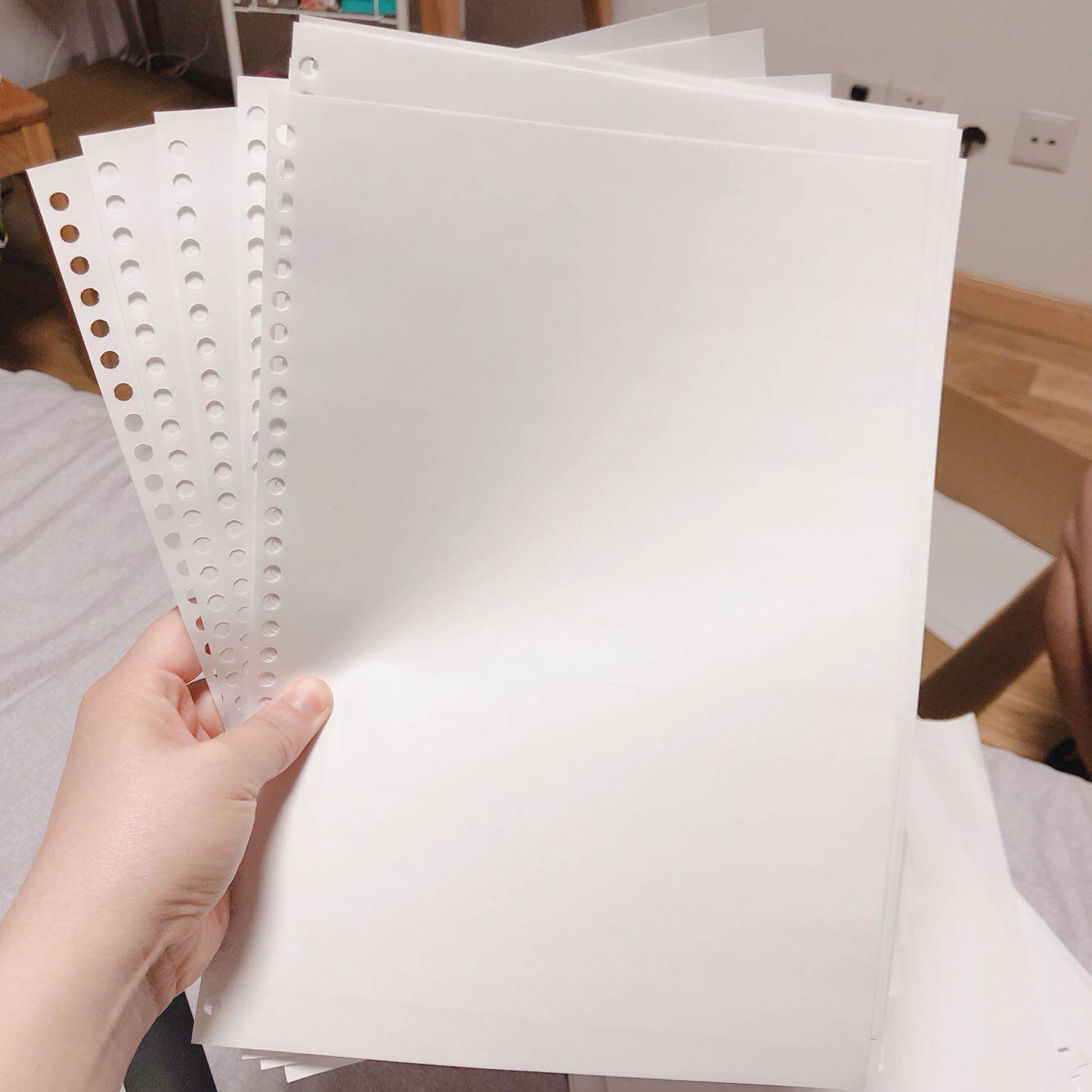 a4A5 anti-adhesive paper release paper self-adhesive base paper silicone paper cut paper adhesive tape has been punched