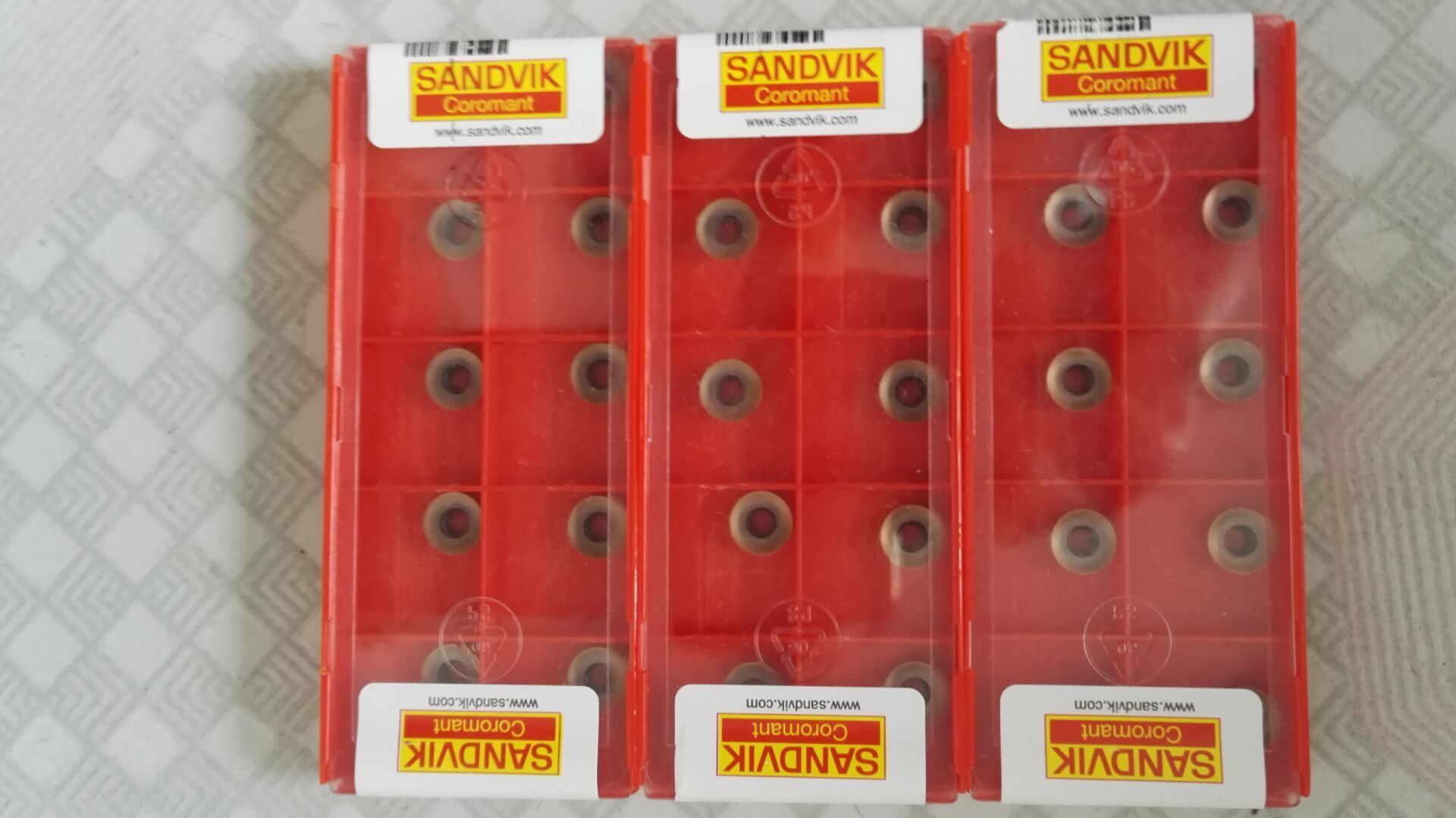 Authentic Sandvik R300-0828M-PM 1030 Please ask before shooting Thank you 