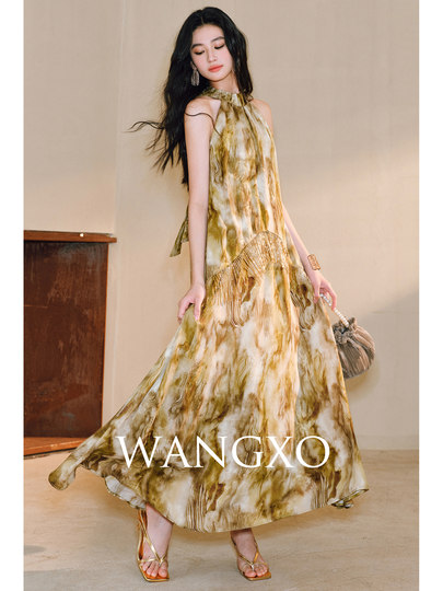 Wangxo｜Oil Painting-Like Gorgeous Satin Jacquard｜Beaded Tassel French and Italian Romantic Off-Shoulder Halter Dress