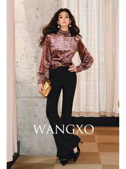 Wangxo｜Quiet Luxury Masterpiece with Gradient Velvet｜Cross-Twisted Deconstructed Design｜Pleated High-Neck Elegant Knit Top