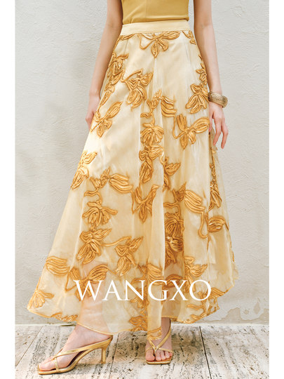 Wangxo｜Cotton Gauze Crepe Satin with Three-Dimensional Color Treatment｜Imaginative Floral Hand-Embroidered Belt｜Gorgeous Large A-Line Skirt