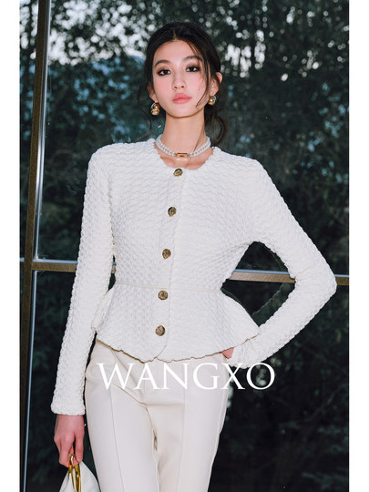 Wangxo | Luxurious Wool Heavy Industry Butterfly Embossed Texture | Vertical Cut Waist Ruffled Short Round Neck Top