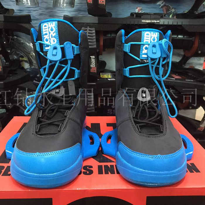 Special shoes for skateboarding in American liquidforce