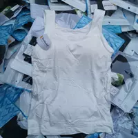 Белые жилеты проникнут