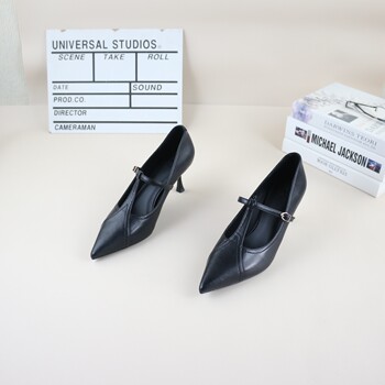 Wine glass and pointed toe shallow t-strap french women's shoes