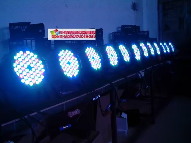 Điều khiển từ xa LED Par Light 54 Đèn nền 3W Hiệu suất đám cưới KTV Bar Điều khiển âm thanh Cuộc họp thường niên Thiết bị chiếu sáng sân khấu đèn pha chiếu sáng