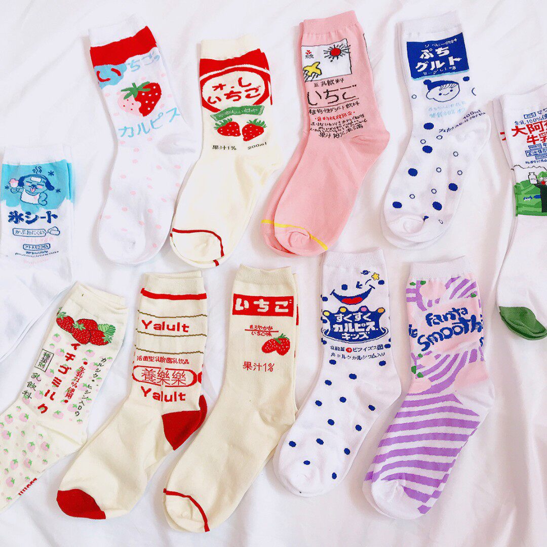 Cartoon cute strawberry socks girls tube socks College style sports socks Harajuku Japanese soft sister bubble socks stockings