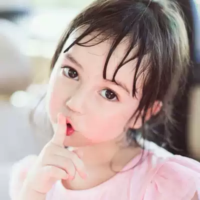 Cute and beautiful female baby pictures Baby wall stickers pregnant women preparing for pregnancy and prenatal education posters pictorial photos early education paintings