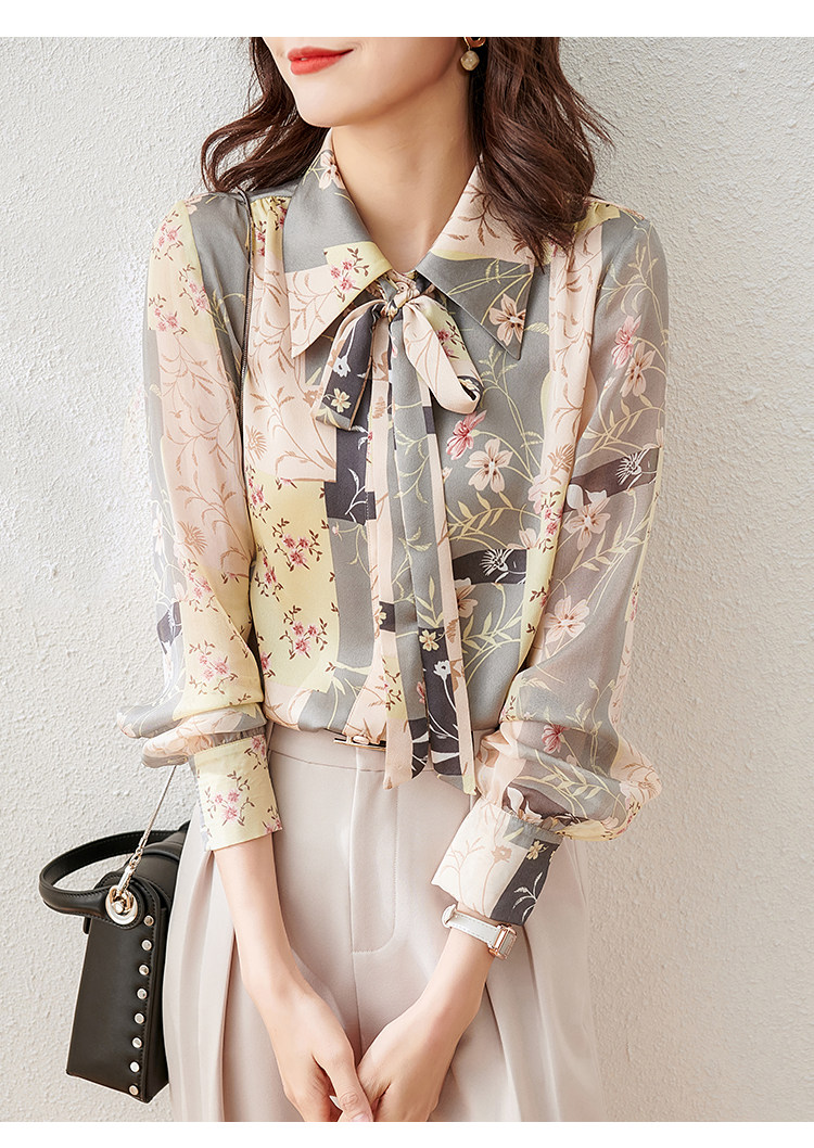 blouse retro style