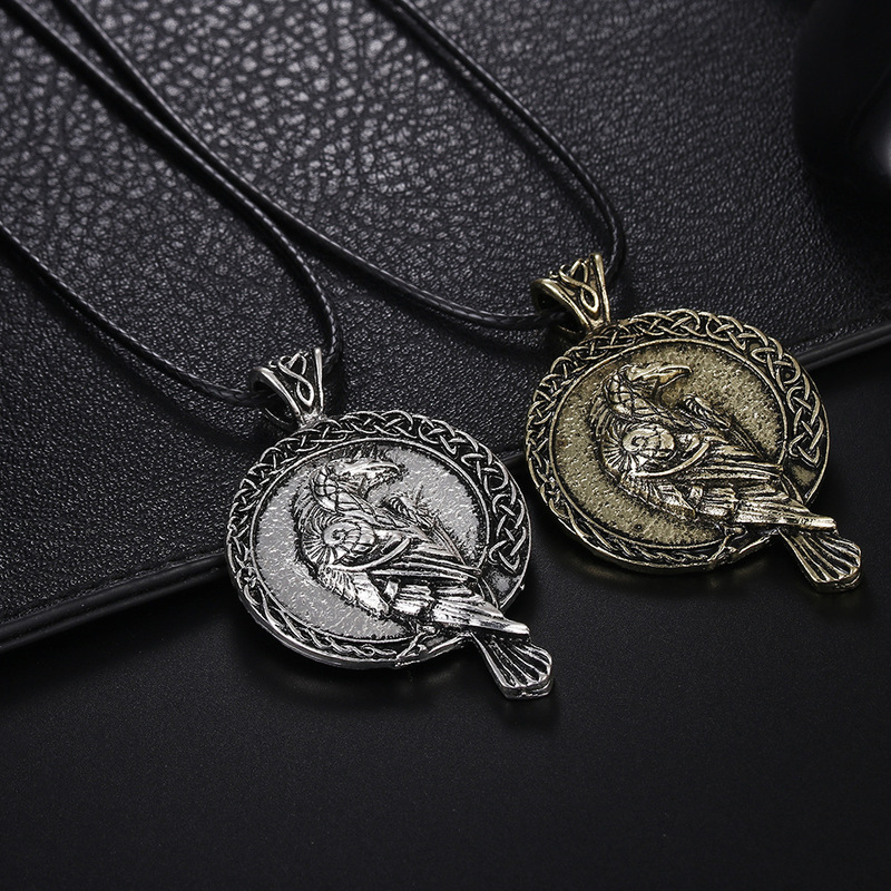 Nordic Amulet Necklace Viking Raven Pendant Black Bird Celtic Raven Necklace Men's and Women's Jewelry B