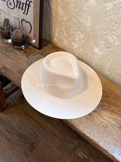 European and American Autumn and Winter New Fashion Casual Crown-Top White Woolen Fedora Outdoor Runway Warm Hat Trendy