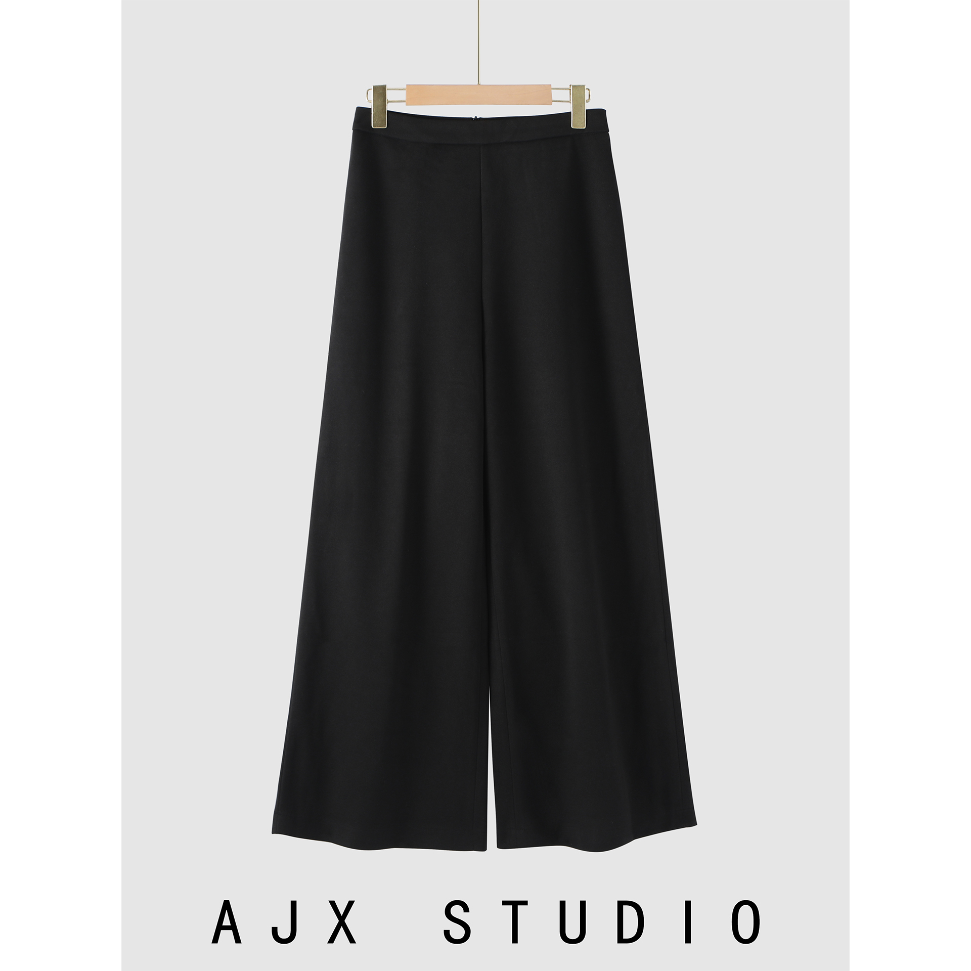 窄版阔腿裤：都市女性的舒适与时尚新选择