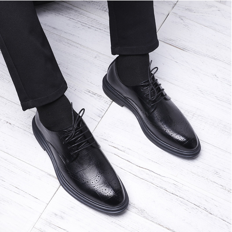 Brogue leather shoes men's leather breathable soft bottom leather black formal suit business casual British height increase work shoes