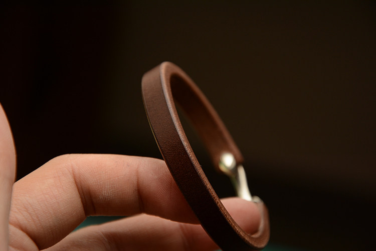 Choose the right pure handmade British J Baker horse bridle leather vegetable tanned leather saddle leather brown bracelet bracelet