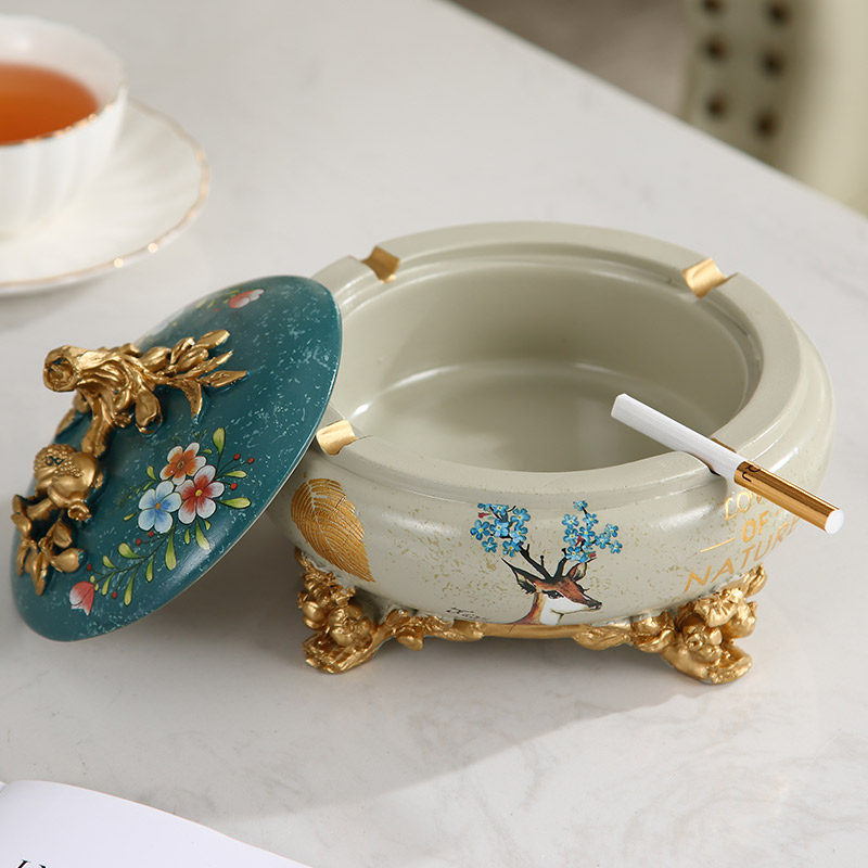 Eurostyle High-end Tobacco Ashtray Personality Creative Living Room Home divided Candy Box Snack containing box Tea Table Hem