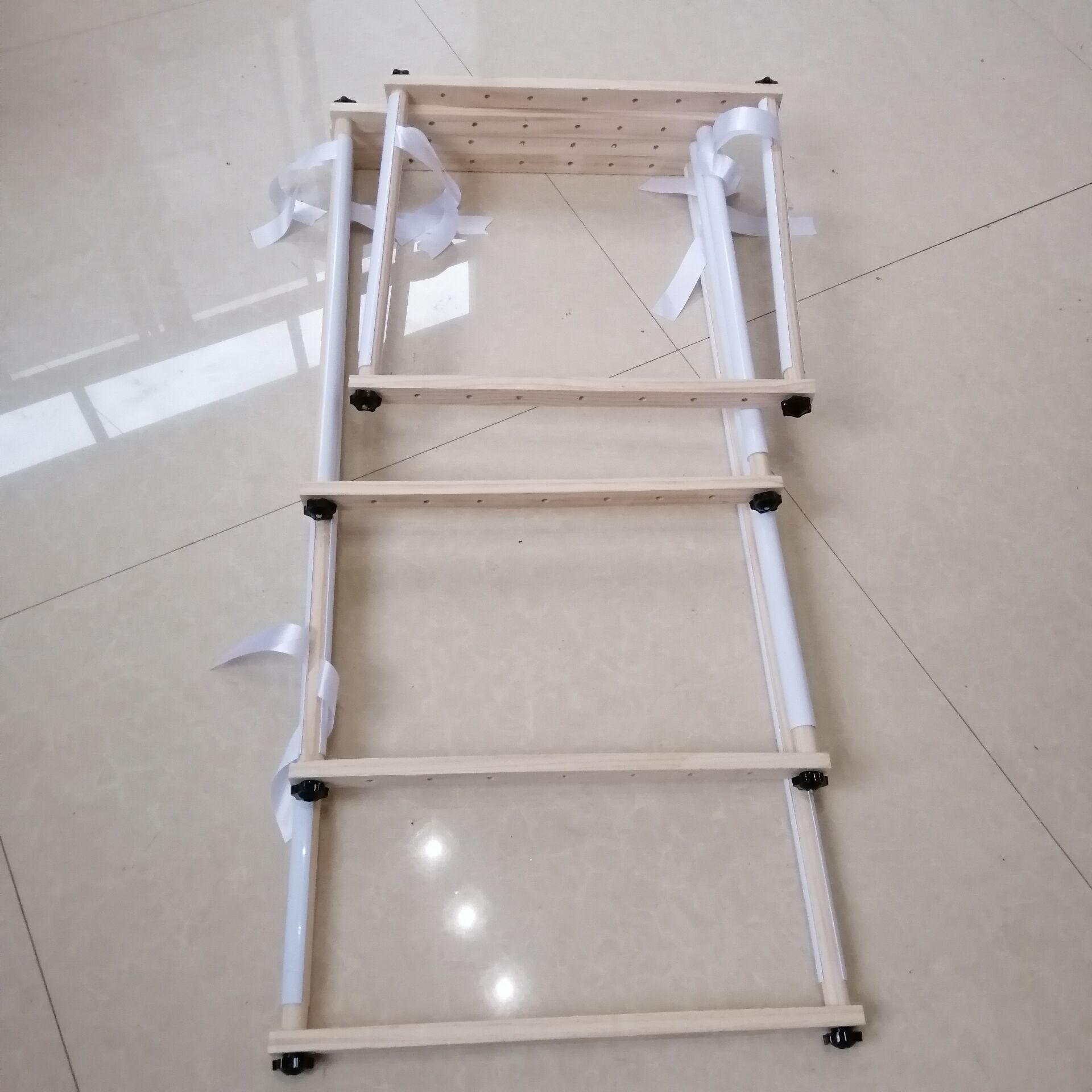 Cross Stitch kệ cầm tay gỗ rắn nhà điều chỉnh phổ quát thêu thêu khung thêu Tô Châu thêu căng đặc biệt giải phóng mặt bằng đặc biệt - Công cụ & phụ kiện Cross-stitch tranh thêu chữ tâm