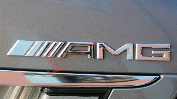 Шильдик Mercedes Benz