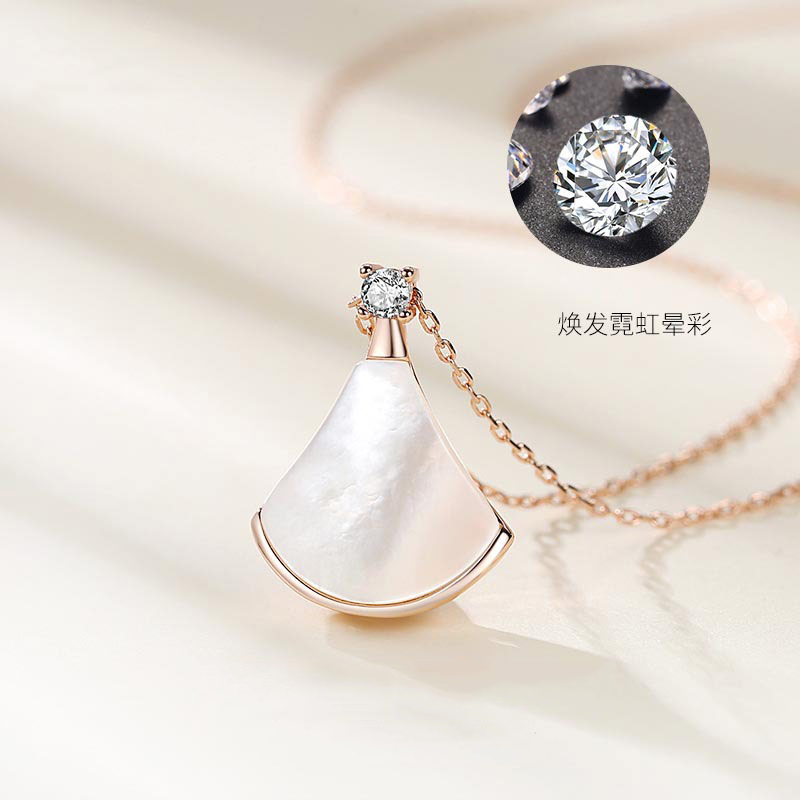Small Fan-Shaped Imitation White Mother-Of-Pearl Necklace for Women, Light Luxury Niche Design Clavicle Chain, 2025 New Pendant