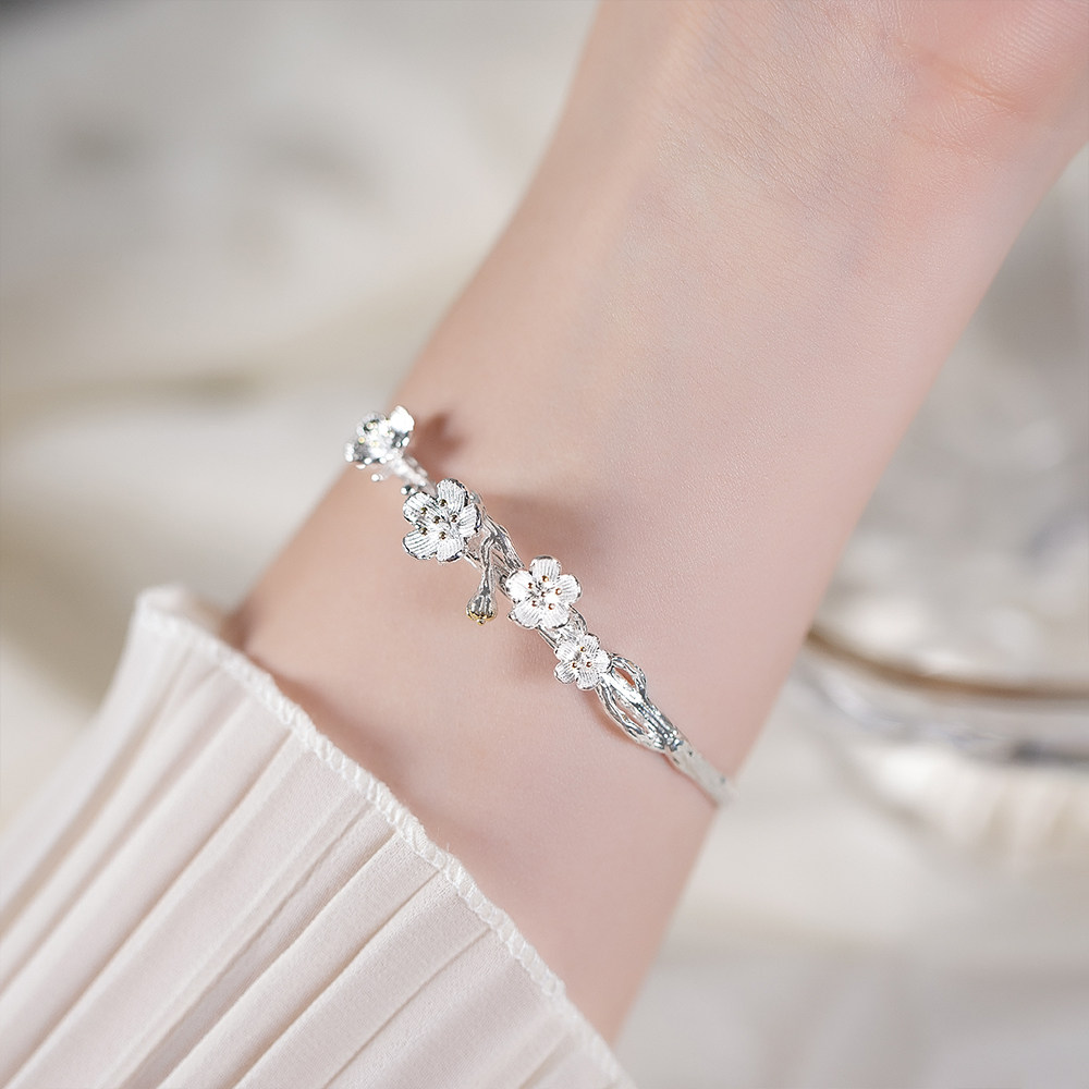 Peach Blossom Silver Bracelet for Female Students, Simple and Fresh, Versatile Plum Blossom Open Bracelet, Gift for Girlfriend, Vintage Bracelet