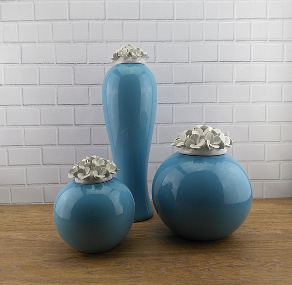 Soft Dress Design Blue Ceramic Vase Floral White Petal Cover Storage Jar Pendulum modern minimalist Home Residence Ornaments
