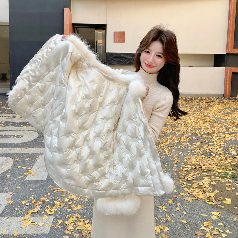 New Chinese-Style Sequin Embroidered down Jacket for Women, Winter 2026 New Model, Unique and Beautiful Fur Patchwork Thick Coat New Chinese-Style Sequin Embroidered down Jacket for Women, Winter 2026 New Model, Unique and Beautiful Fur Patchwork Thick Coat