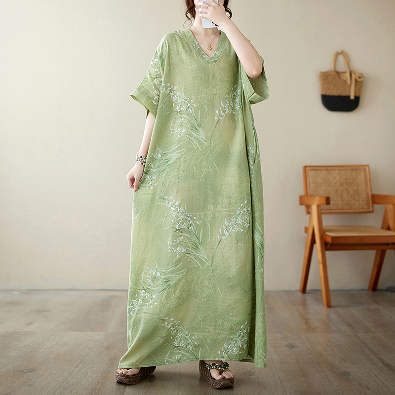 Summer V-Neck Cotton Plus-Size Loose Artistic Vacation-Style Beach Dress Retro Body-Covering Long Robe for Women Green Summer V-Neck Cotton Plus-Size Loose Artistic Vacation-Style Beach Dress Retro Body-Covering Long Robe for Women Green