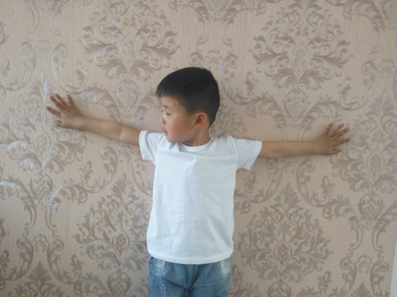 Màu trắng tinh khiết vòng cổ chàng trai và cô gái bông ngắn tay áo quảng cáo tùy chỉnh áo sơ mi mẫu giáo T-Shirt vẽ tay in ấn áo thun trẻ em nữ