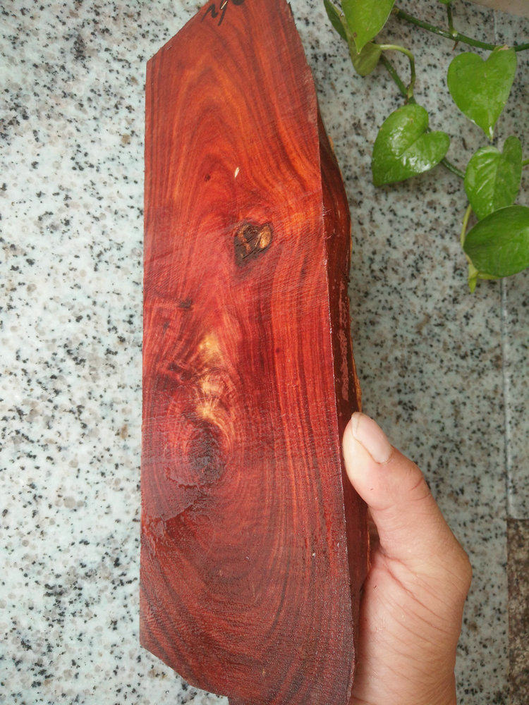 D62 Zambia blood sandalwood red wood small material engraving material with shape-shaped slingshot material flower water wave texture material