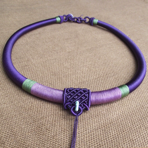 Оригинальное изумрудное ожерелье из шнура, янтарная подвеска, галстук, ремешок из воскового агата, квадратный вырез