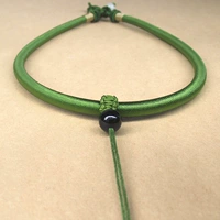 Военное ожерелье зеленого поля