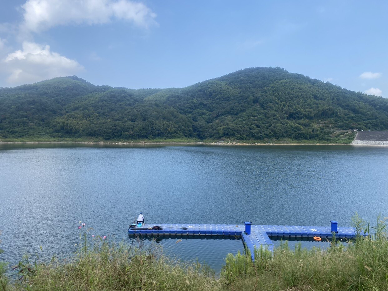 在水八方