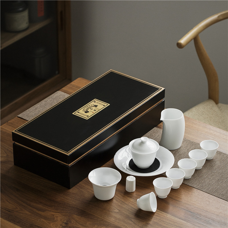 Jingdezhen Sweet White Ceramic Tea Set Gift Box Set Cover Bowl Male Cup Wine Tasting Cup Lid Tea Leak Customization